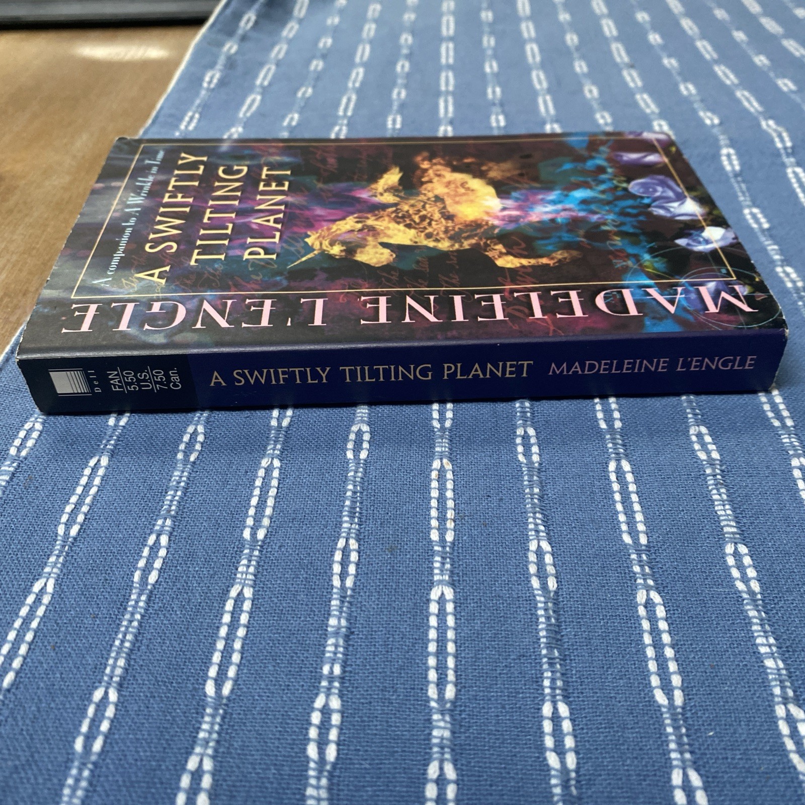 Swiftly Tilting Planet by Madeleine L&rsquo;Engle (1979, Mass Market)